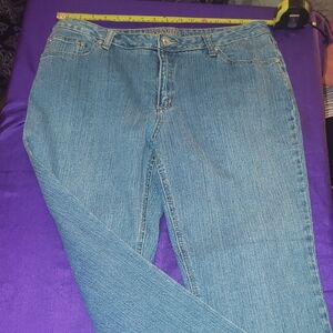 ST JOHNS BAY Classic Blue Women's Jeans Capri Style Size 16